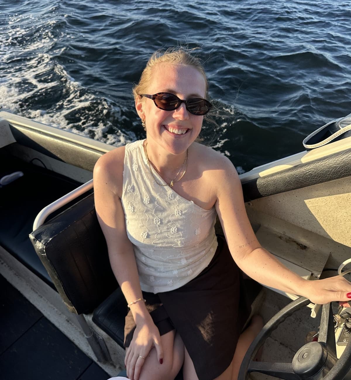 Kaia i en båt på Oslofjorden